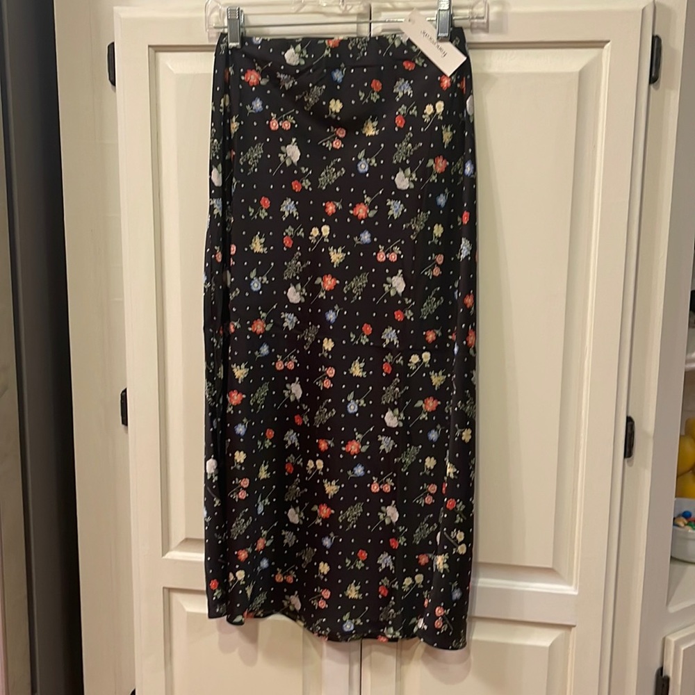 Brand New! With tags. Francesca satin skirt. Small